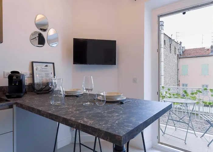 Charlie - Bd De Lorraine * كان